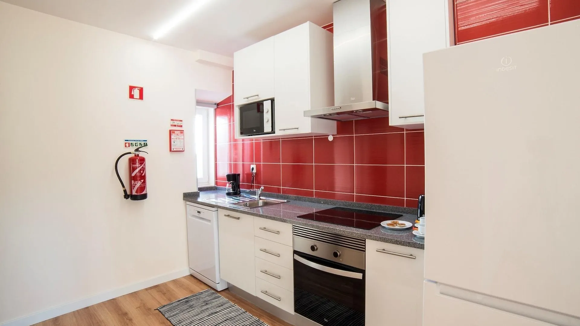 Lis Apartments Lizbona 0*,  Portugalia