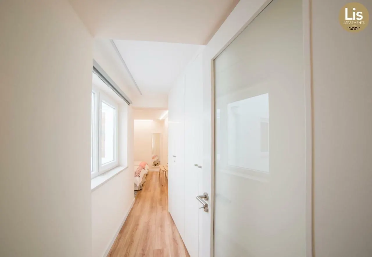 Lis Apartments Лиссабон